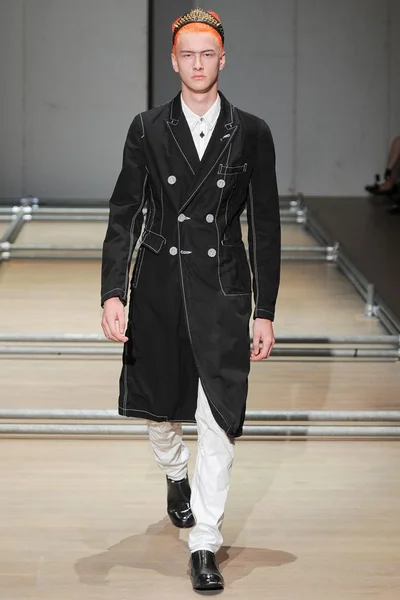 Look 11